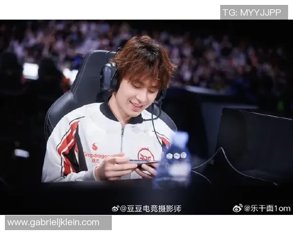 王者荣耀热议JDG速度争议引发玩家热烈讨论与不同观点碰撞