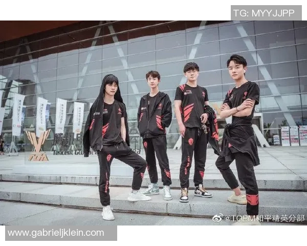 探讨S15电竞总决赛和平精英中TES战队的战术节奏与表现分析